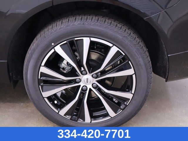 new 2025 Volvo XC60 car, priced at $52,640