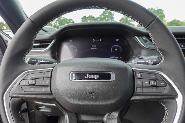 new 2025 Jeep Grand Cherokee car, priced at $29,530