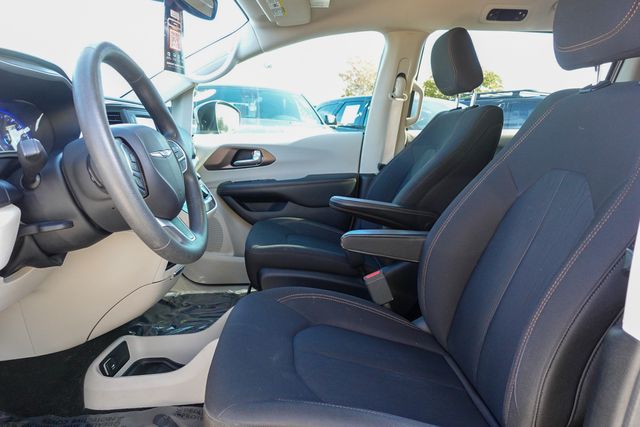 used 2017 Chrysler Pacifica car, priced at $14,587