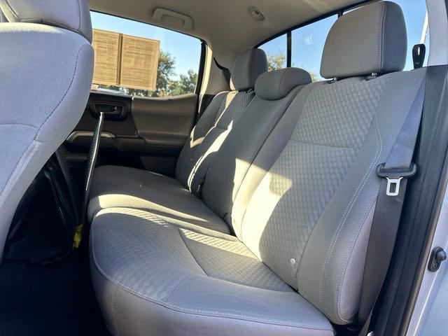 used 2016 Toyota Highlander car, priced at $23,992