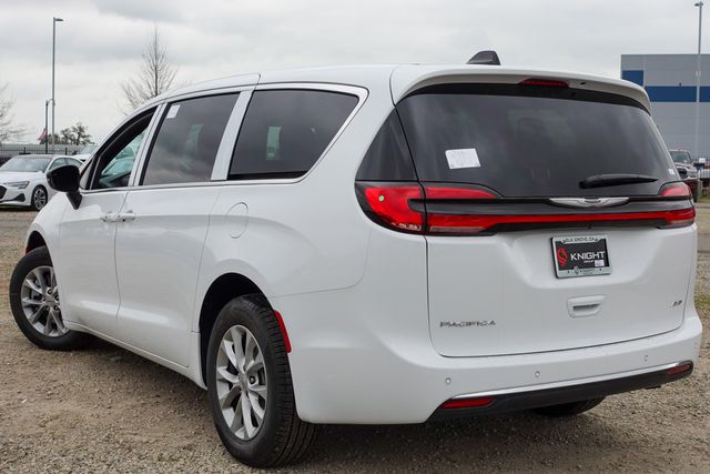 new 2025 Chrysler Pacifica car, priced at $48,385