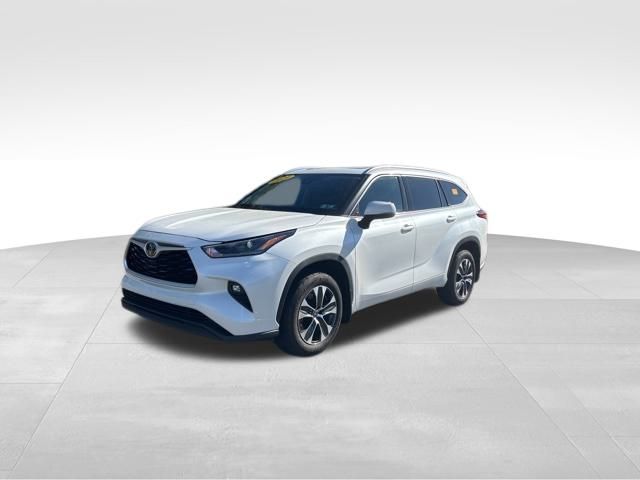 used 2021 Toyota Highlander car, priced at $32,845