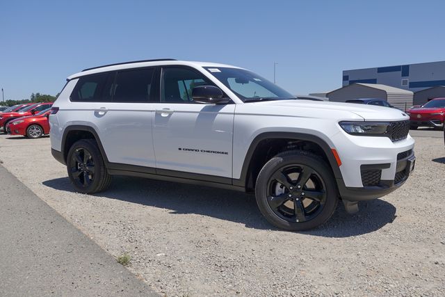 new 2025 Jeep Grand Cherokee L car, priced at $40,617
