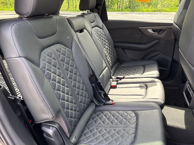 used 2021 Audi SQ7 car, priced at $51,999