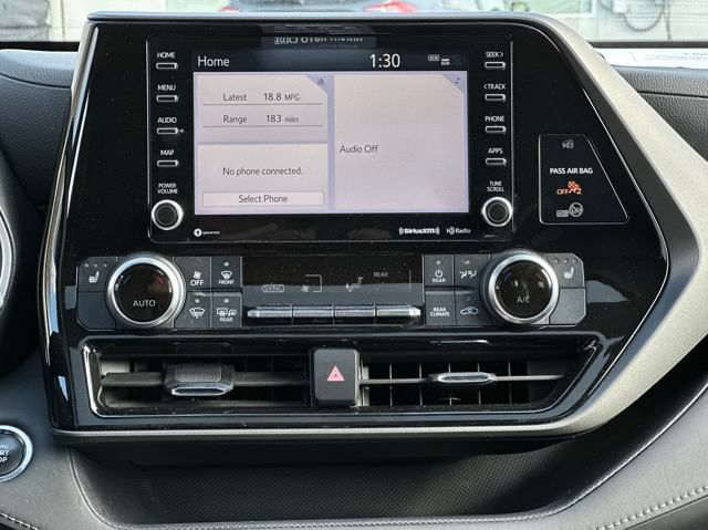 used 2022 Toyota Highlander car, priced at $33,999