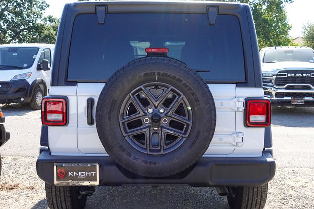 new 2025 Jeep Wrangler car, priced at $42,085