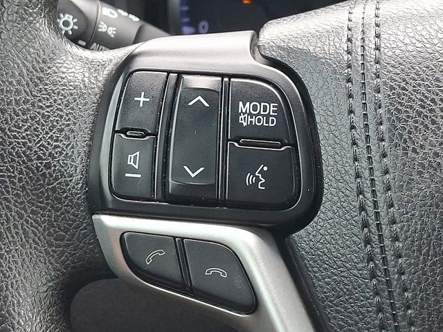 used 2018 Toyota Highlander car, priced at $21,879