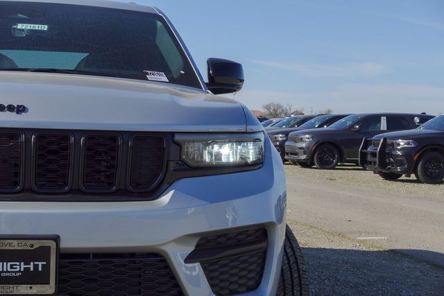 new 2025 Jeep Grand Cherokee car, priced at $44,170