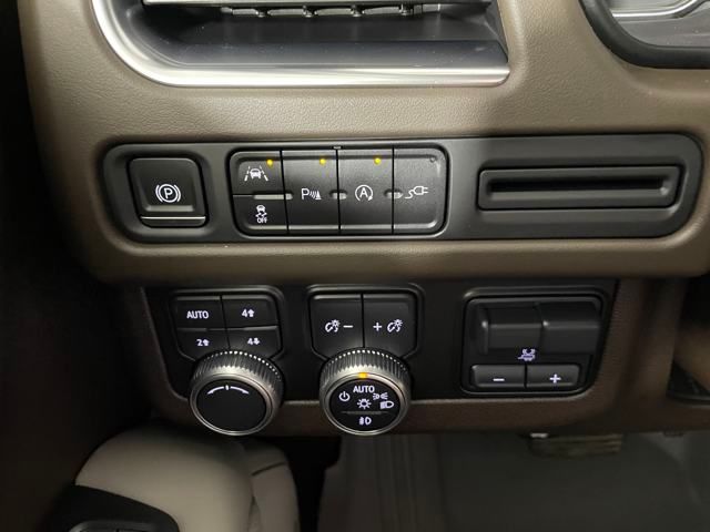 used 2021 GMC Yukon car, priced at $40,000
