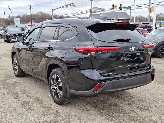 used 2023 Toyota Highlander car, priced at $39,665