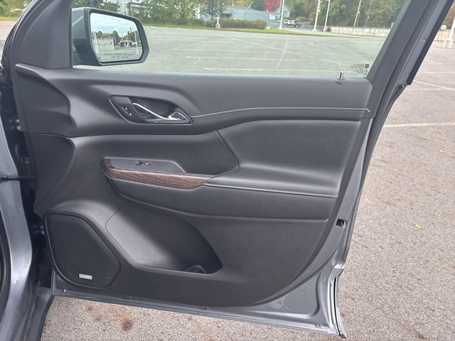 used 2021 GMC Acadia car, priced at $27,999