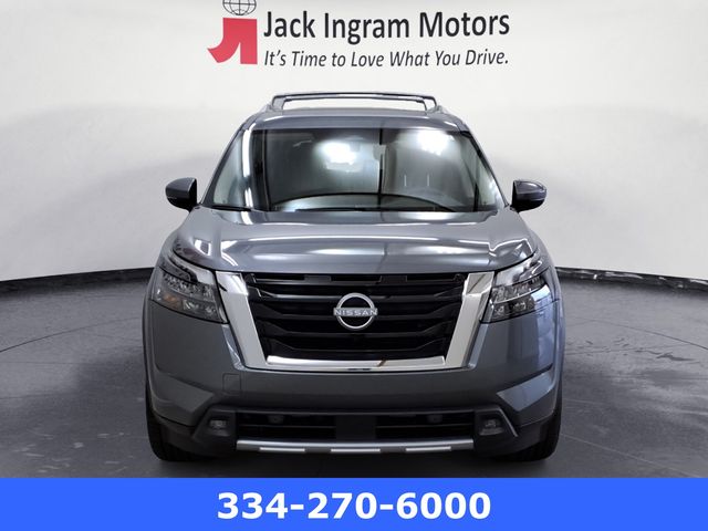 new 2025 Nissan Pathfinder car, priced at $50,305