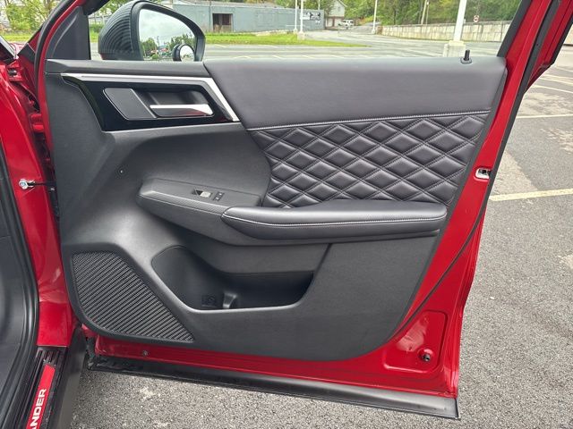 used 2023 Mitsubishi Outlander car, priced at $29,189