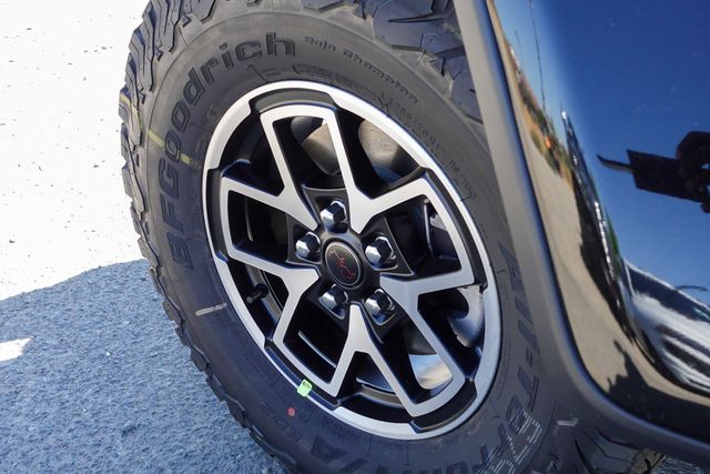 new 2025 Jeep Wrangler car, priced at $57,595
