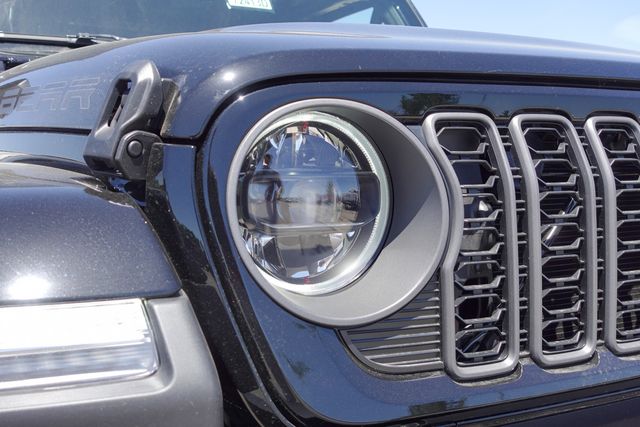 new 2025 Jeep Gladiator car, priced at $47,030