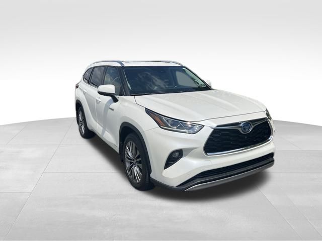 used 2021 Toyota Highlander Hybrid car, priced at $42,995