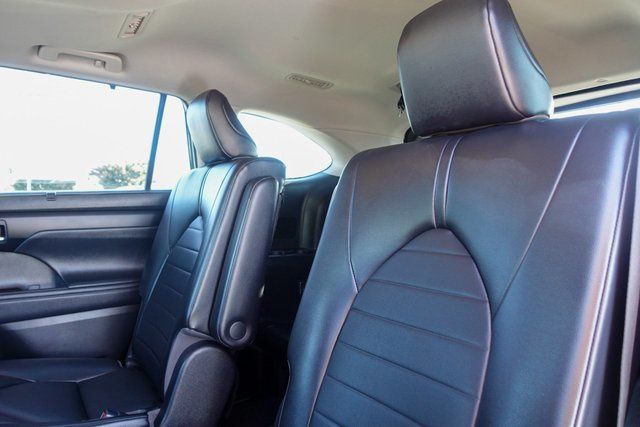 used 2022 Toyota Highlander car, priced at $33,000