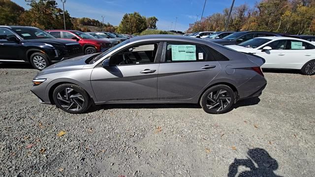 new 2025 Hyundai Elantra car, priced at $24,095