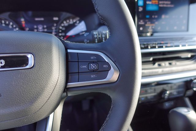 new 2025 Jeep Compass car, priced at $26,860