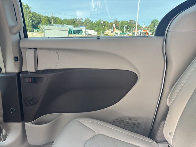 used 2021 Chrysler Pacifica car, priced at $32,699