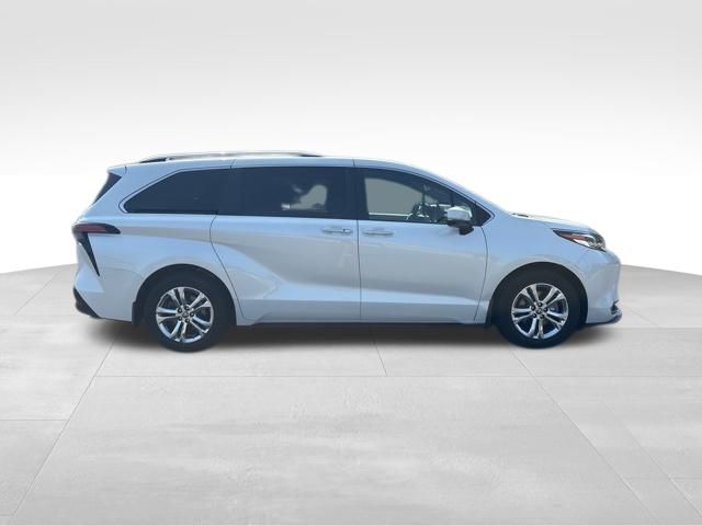 used 2022 Toyota Sienna car, priced at $48,999