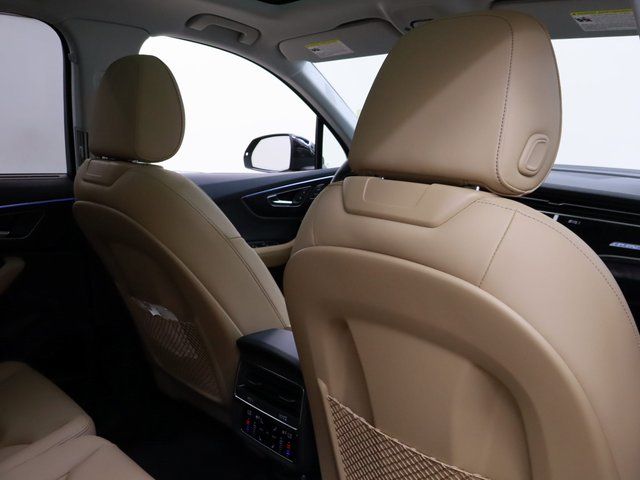 new 2025 Audi Q7 car, priced at $66,095