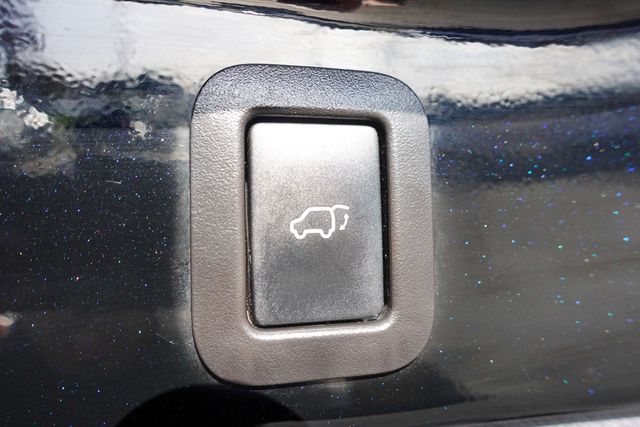 used 2018 Toyota Highlander Hybrid car, priced at $22,400