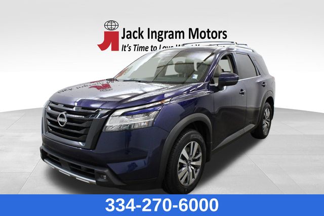 used 2022 Nissan Pathfinder car, priced at $32,999
