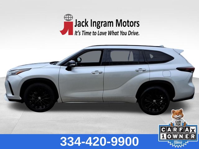 used 2024 Toyota Highlander car, priced at $43,999