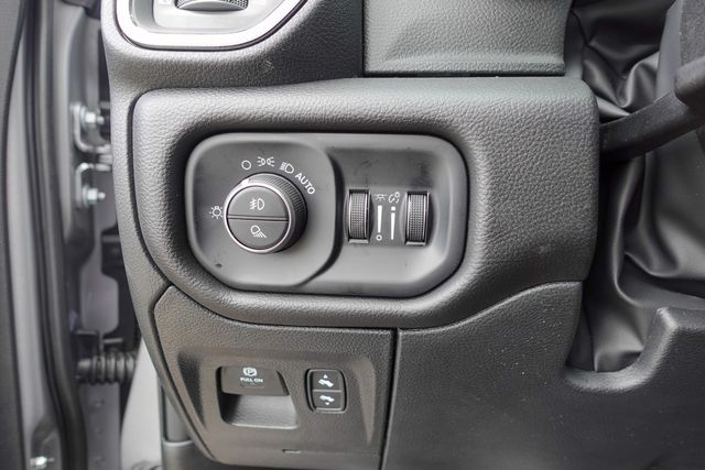new 2025 Ram 1500 car, priced at $63,647