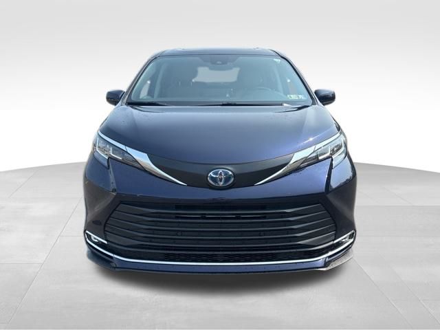 used 2022 Toyota Sienna car, priced at $43,999