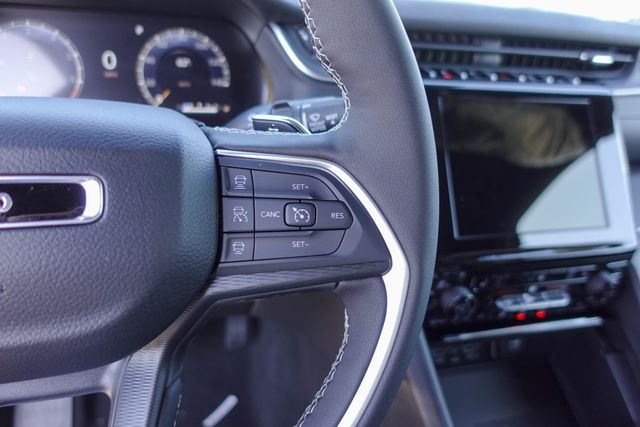 new 2025 Jeep Grand Cherokee car, priced at $44,170