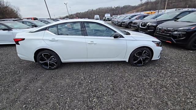 new 2025 Nissan Altima car, priced at $32,090