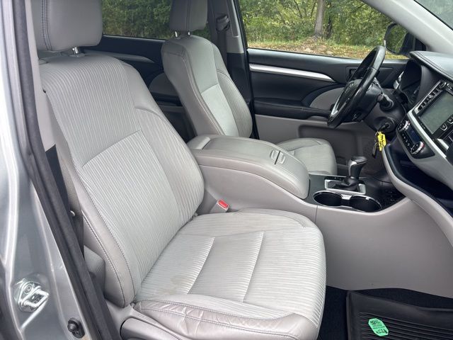 used 2017 Toyota Highlander car, priced at $17,799