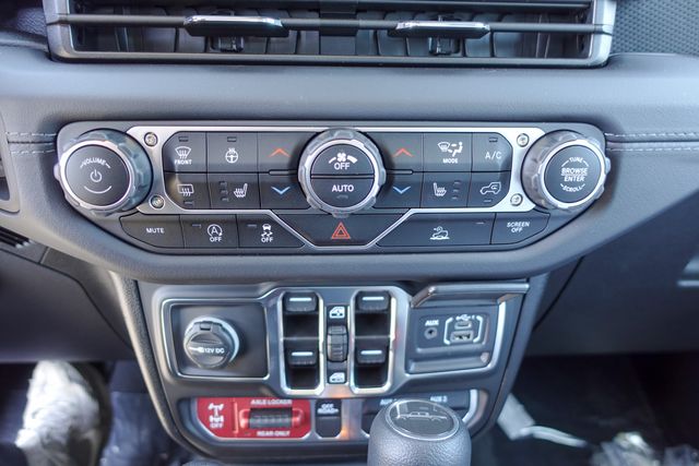 new 2025 Jeep Gladiator car, priced at $53,555