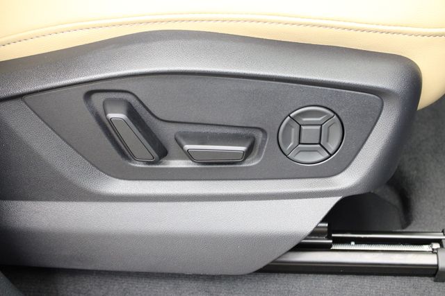 new 2025 Audi Q7 car, priced at $70,850