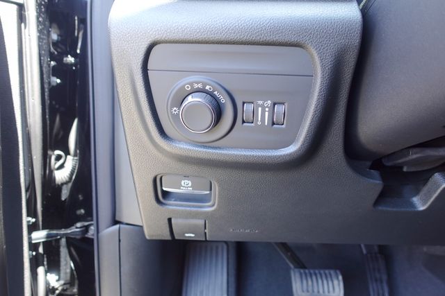 new 2025 Jeep Grand Cherokee car, priced at $41,350