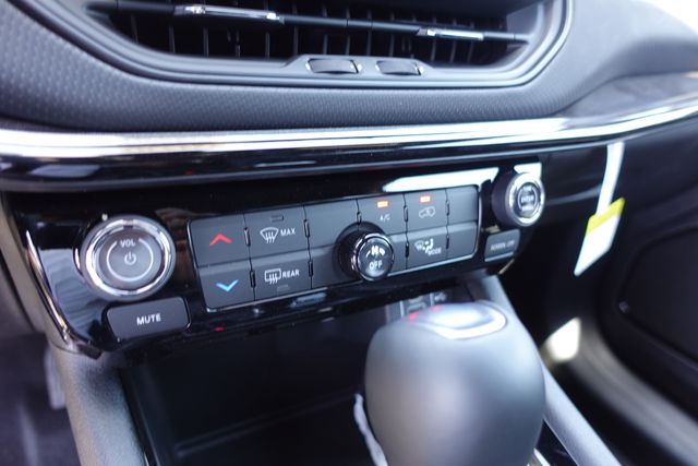 new 2025 Jeep Compass car, priced at $28,755