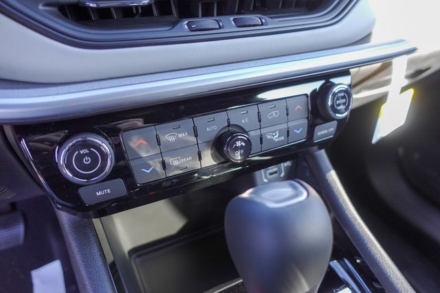 new 2025 Jeep Compass car, priced at $28,935