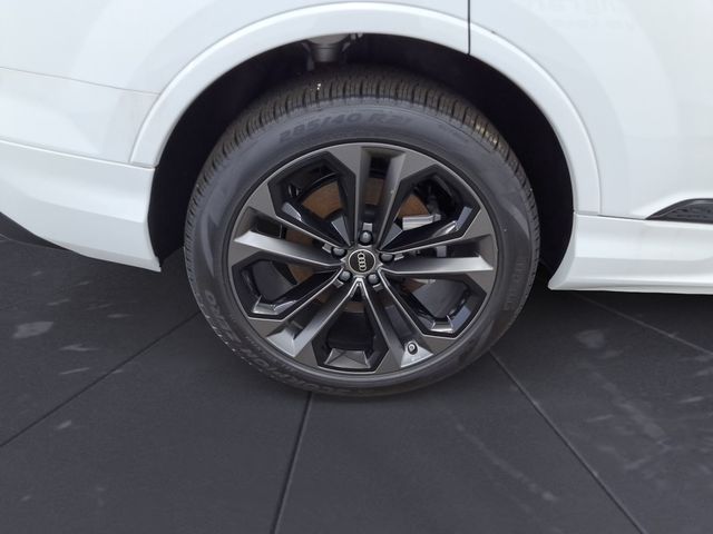 new 2025 Audi Q7 car, priced at $72,250