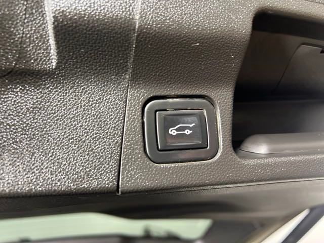 used 2022 GMC Acadia car, priced at $26,000