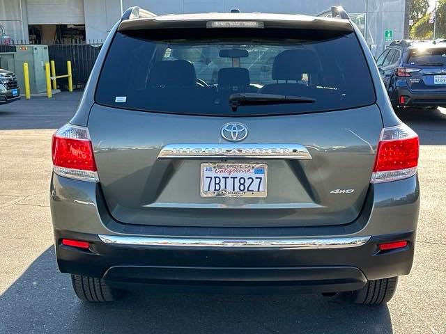 used 2013 Toyota Highlander car, priced at $18,999