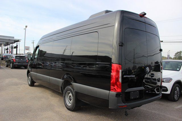new 2024 Mercedes-Benz Sprinter 3500 car, priced at $77,292