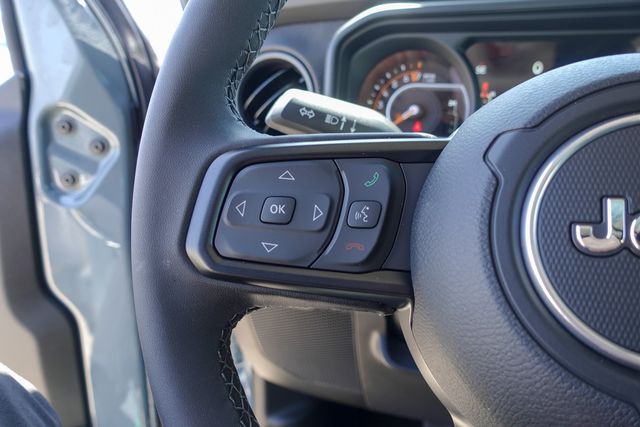 new 2025 Jeep Gladiator car, priced at $47,985