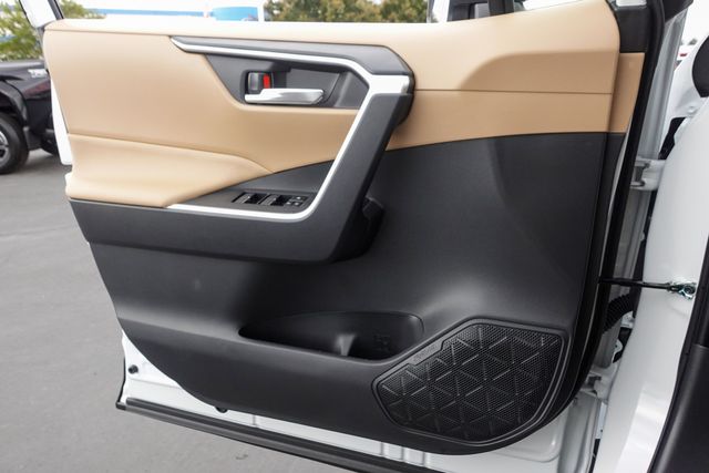 new 2025 Toyota RAV4 car