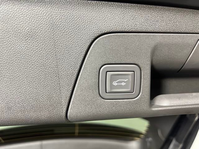 new 2025 Buick Envision car, priced at $42,000