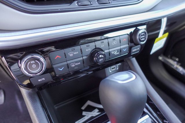 new 2025 Jeep Compass car, priced at $36,380
