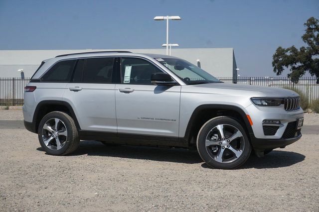 new 2023 Jeep Grand Cherokee car, priced at $41,250