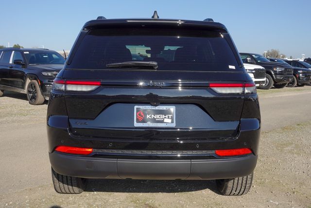 new 2025 Jeep Grand Cherokee car, priced at $44,170