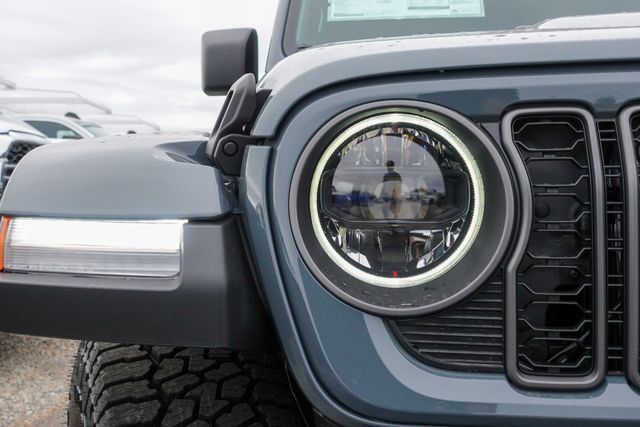 new 2025 Jeep Gladiator car, priced at $55,915